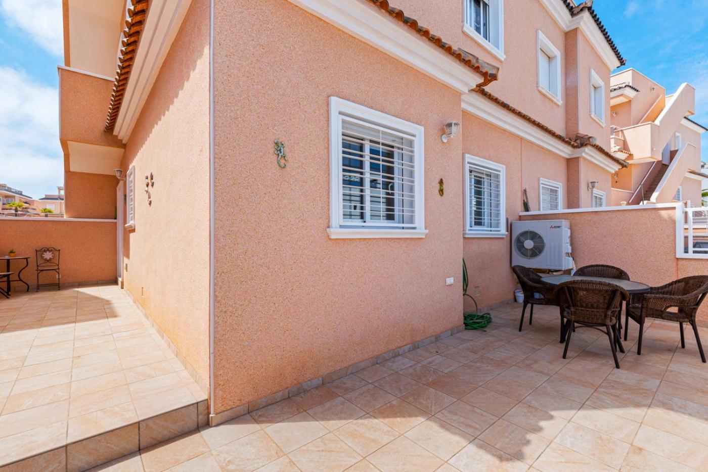 Apartments Punta Prima Indoor & Outdoor Pool Торевьиа Экстерьер фото