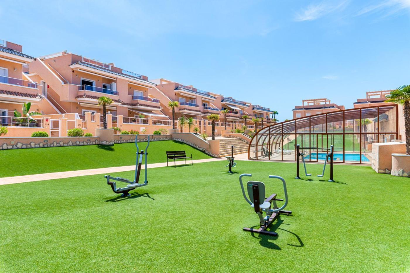 Apartments Punta Prima Indoor & Outdoor Pool Торевьиа Экстерьер фото